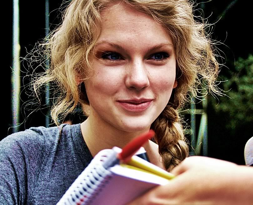 taylor swift no makeup on. Taylor without makeup!
