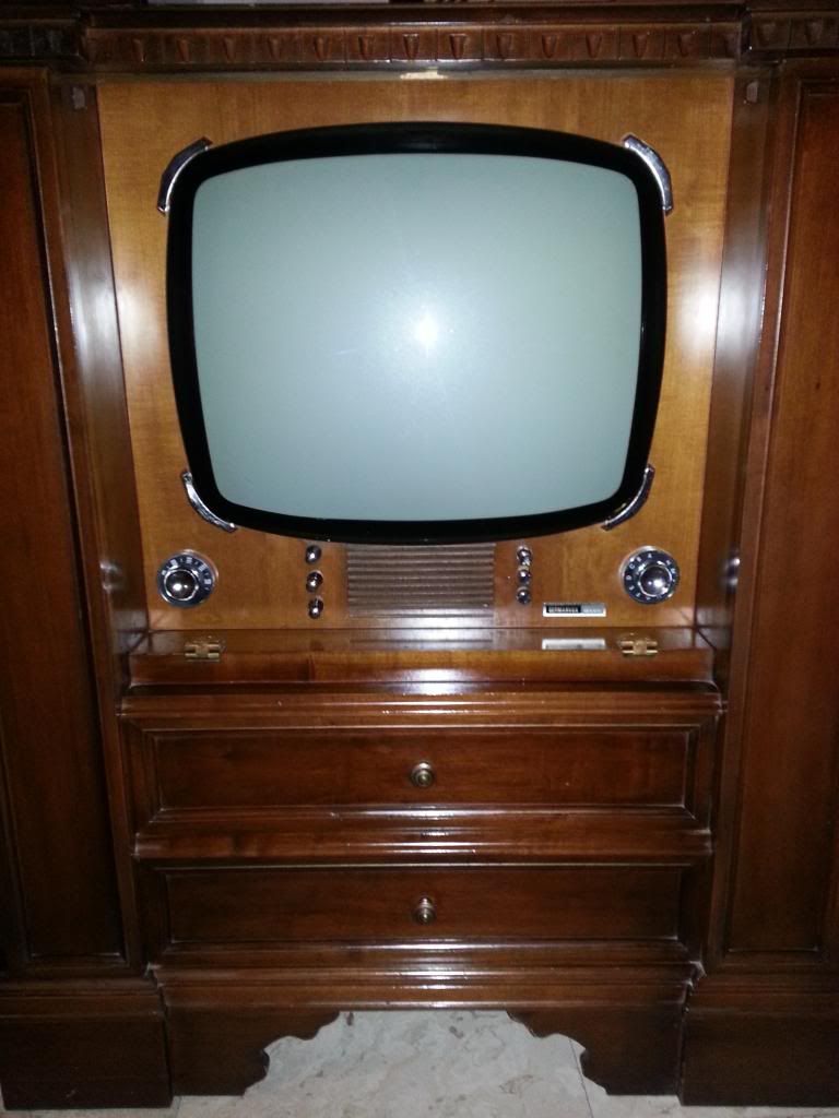 Mobile tv televisore space age design vintage epoca anni 50 60 70 ... Mobile tv design