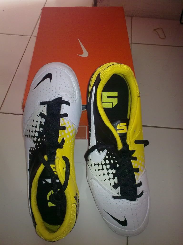 Panduan Lengkap Memilih Sepatu Futsal Terbaik: Tingkatkan Performa dan Hindari Cedera Panduan Lengkap Memilih Sepatu Futsal Terbaik: Tingkatkan Performa dan Hindari Cedera