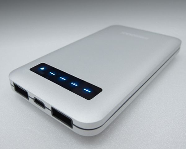 Pin sạc dự phòng KINGMAX “Power Bank” cao cấp và thời trang