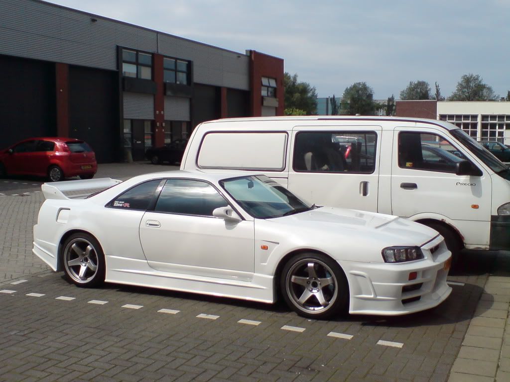 Nissan Skyline GTR BeeR334