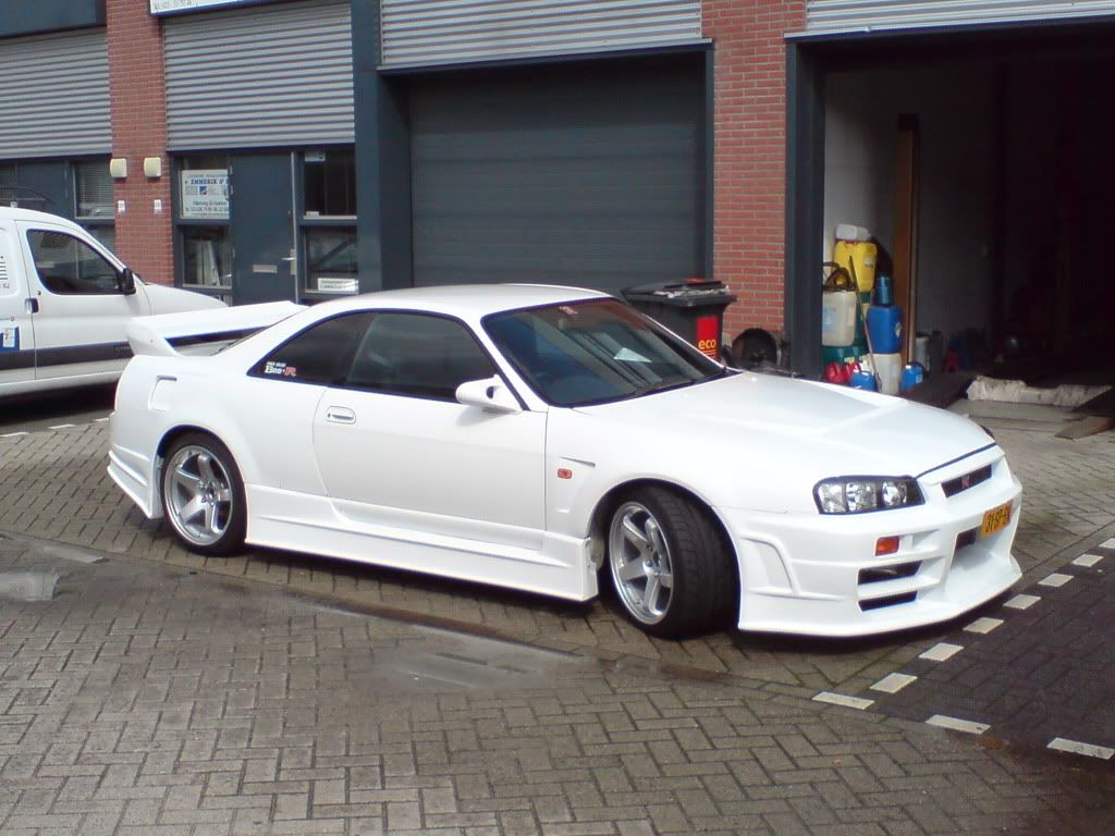 Nissan Skyline GTR BeeR334