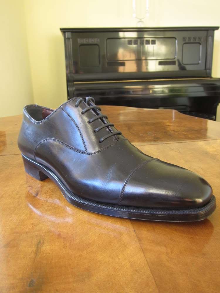 Sutor_Mantellassi_Black_Captoe_Oxfords_03.jpg