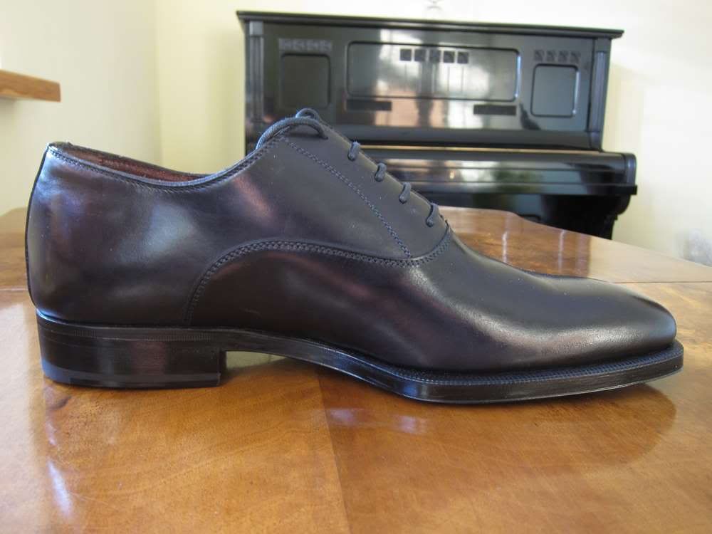 Sutor_Mantellassi_Black_Plaintoe_Oxfords_04.jpg