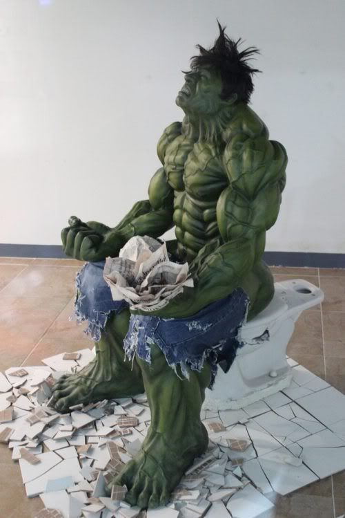 imagenes del fin de semana-perro mancha forma pene-hombre dos caras en una-Hulk cagando