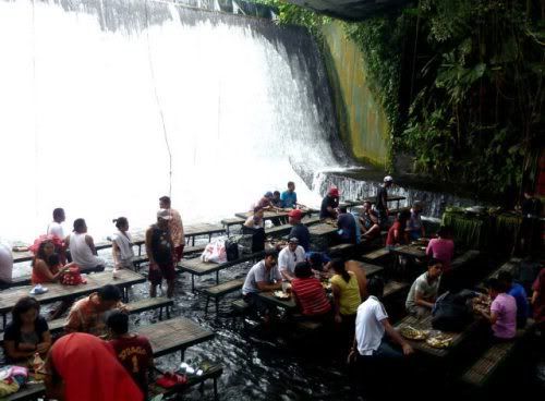 naturaleza-viaje-restaurante cascada-Quezon-Filipinas-platos filipinos