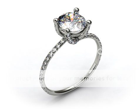 Danhov engagement ring setting with pave prongs
